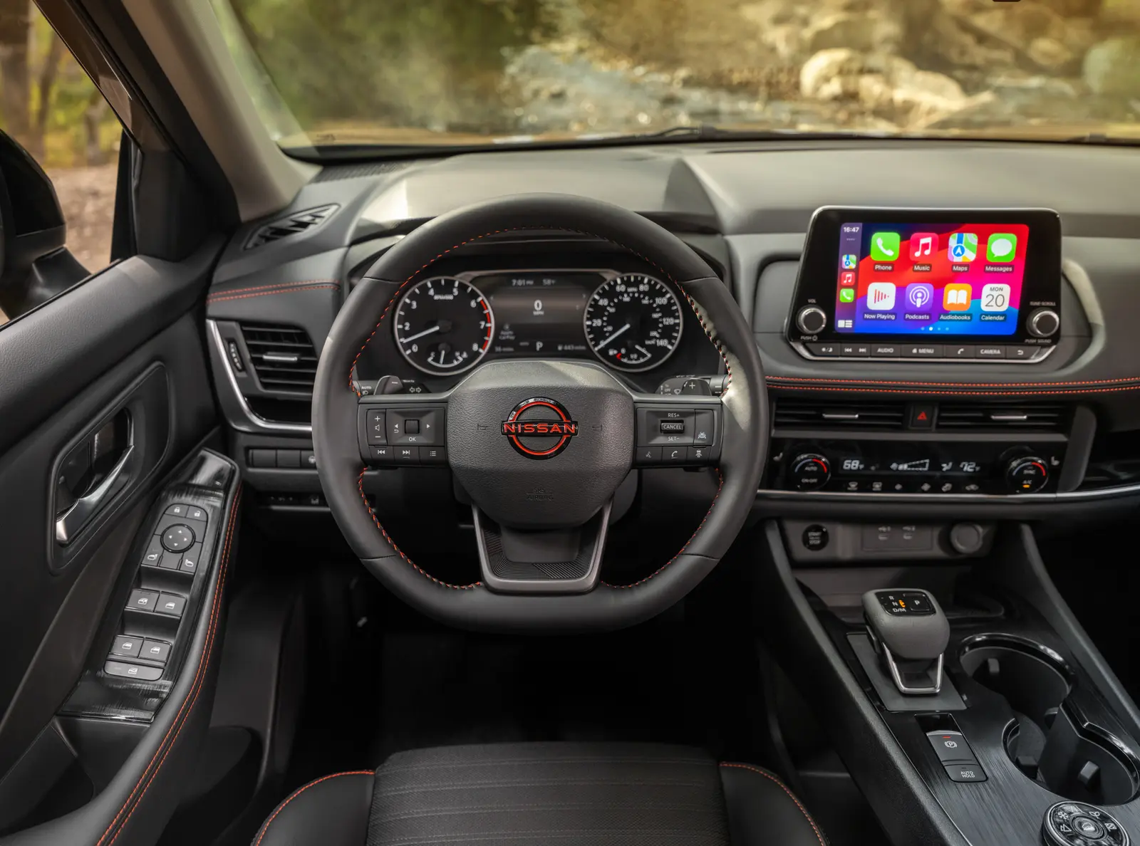 Nissan Rogue 2025 SL Interior